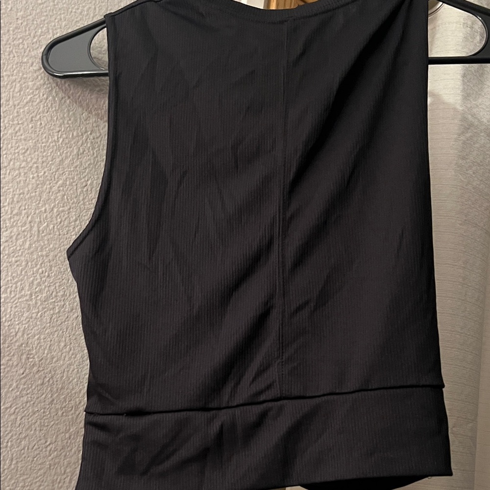 Nike Women's Black Sleeveless Top - Picture 2 of 2